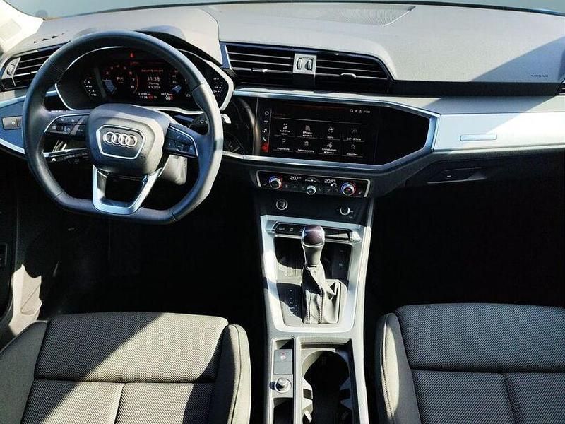 Second-hand Audi Q3 150 CP (110 kW) 2023 Albastru SUV