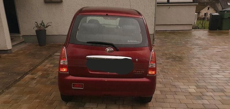 Gebraucht Daihatsu Trevis 56 PS (41 kW) 2006 Rot Kleinwagen