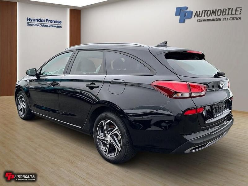 Gebraucht Hyundai XG 88 PS (64 kW) 2022 Schwarz Limousine