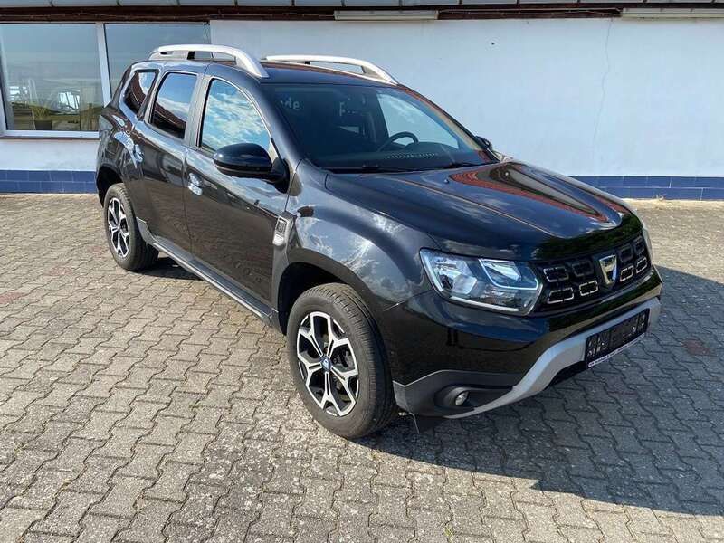 Perlmuttschwarz Gebraucht 2020 Dacia Duster Anniversary SUV | 18.490 € (Fairer Preis) - Bild 1/4