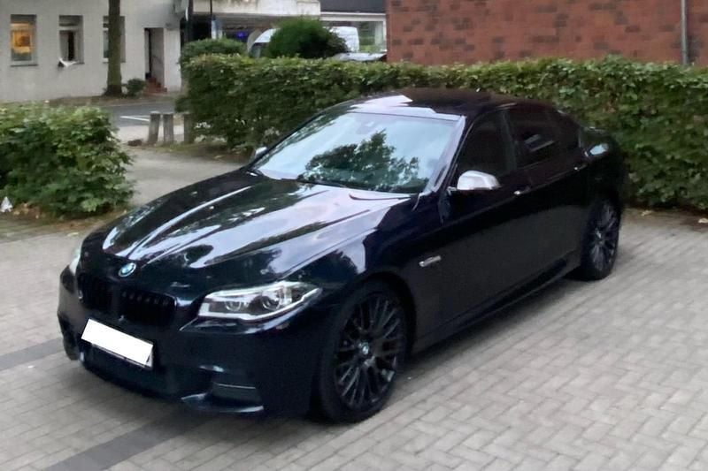Schwarz Gebraucht 2014 BMW M550 M Sport Limousine | 15.495 € (Superpreis) - Bild 1/4