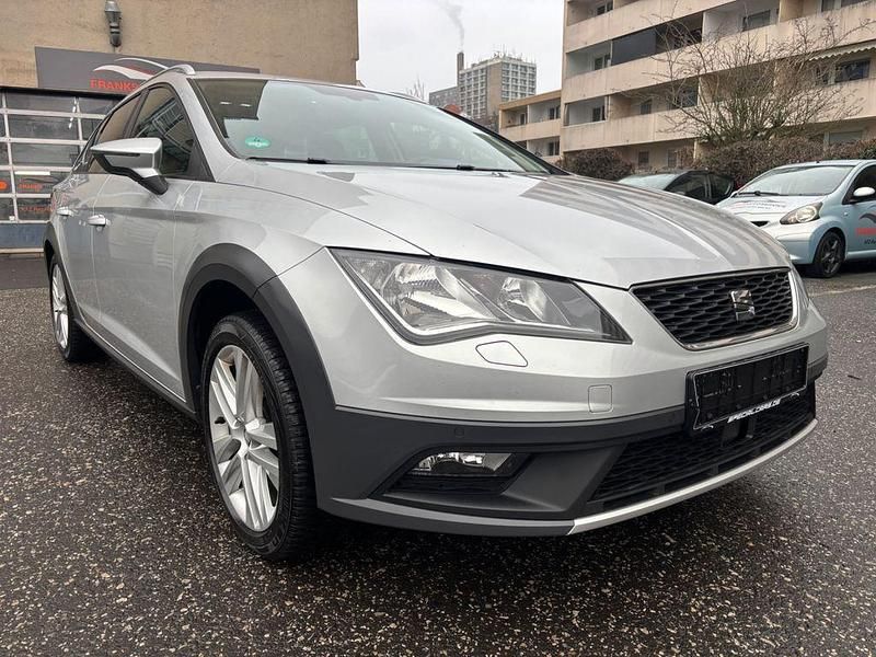 Gebraucht Seat Leon X-Perience 4Drive 184 PS (135 kW) 2015 Eissilber/estrella silver Kombi