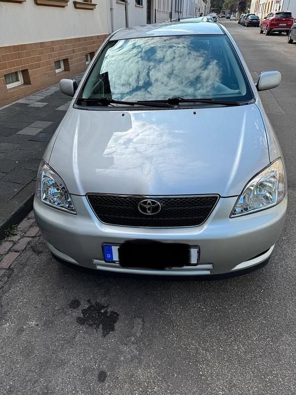 Grau Gebraucht 2003 Toyota Corolla Limousine | 2.900 € (Fairer Preis) - Bild 1/4