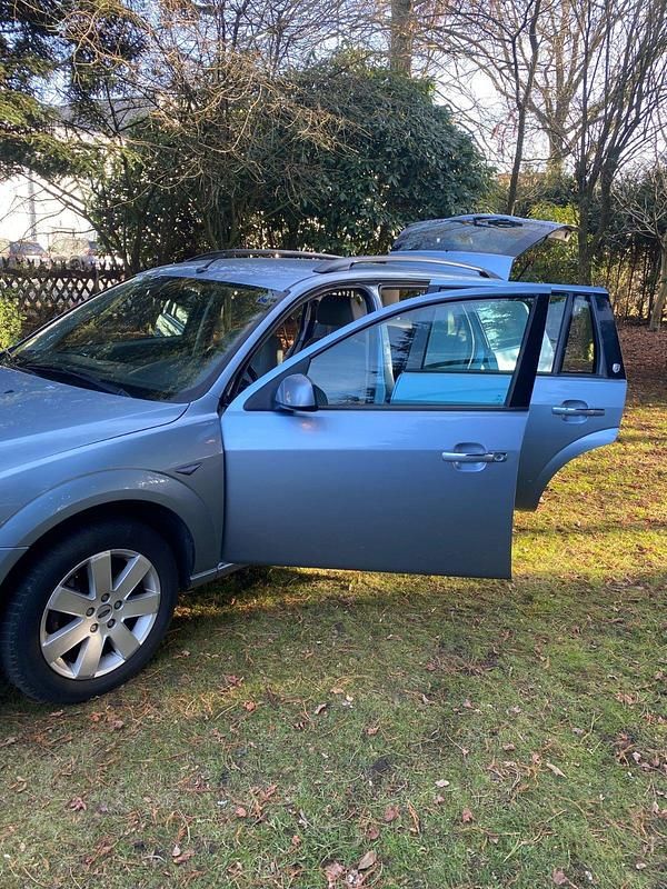 Gebraucht Ford Mondeo 145 PS (106 kW) 2005 Blau Kombi