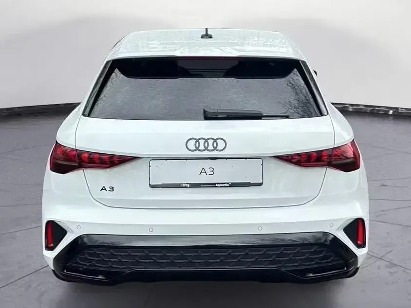 Gebraucht Audi A3 S-Line 177 PS (130 kW) 2026 Weiß Kombi