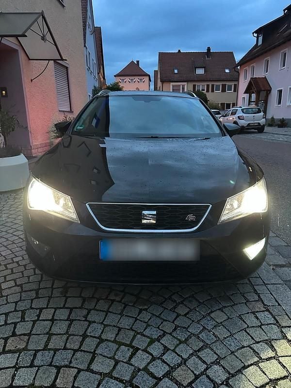 Schwarz Gebraucht 2015 Seat Leon FR Kombi | 9.250 € (Fairer Preis) - Bild 1/4