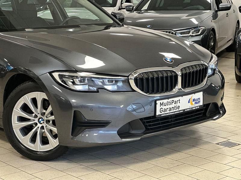 Gebraucht BMW 318 Performance 150 PS (110 kW) 2021 Grau Limousine