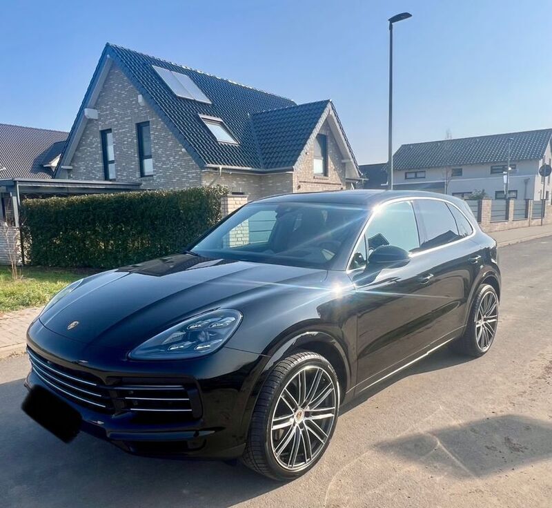 Schwarz Gebraucht 2020 Porsche Cayenne Sport SUV | 49.700 € (Superpreis) - Bild 1/4
