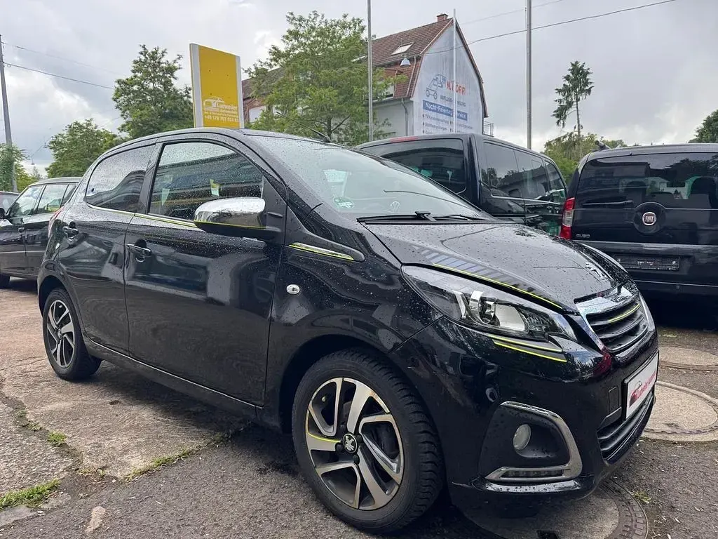 Gebraucht Peugeot 108 Top! Collection 72 PS (52 kW) 2020 Schwarz Cabrio