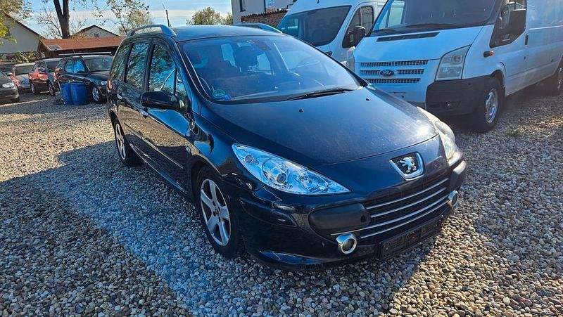 Gebraucht Peugeot 307 109 PS (80 kW) 2008 Blau Limousine