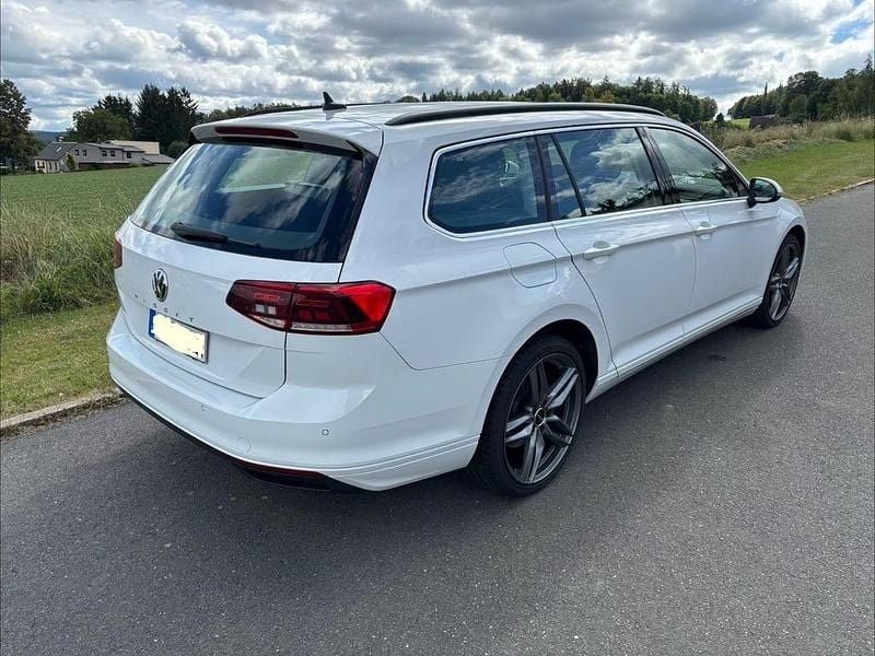 Gebraucht VW Passat Business 150 PS (110 kW) 2020 Weiß Kombi