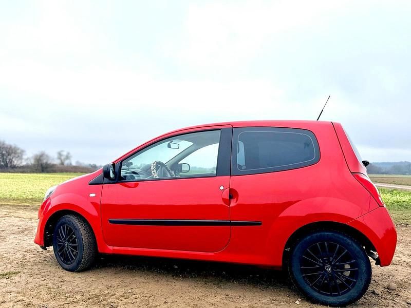 Gebraucht Renault Twingo 75 PS (55 kW) 2011 Rot Kleinwagen