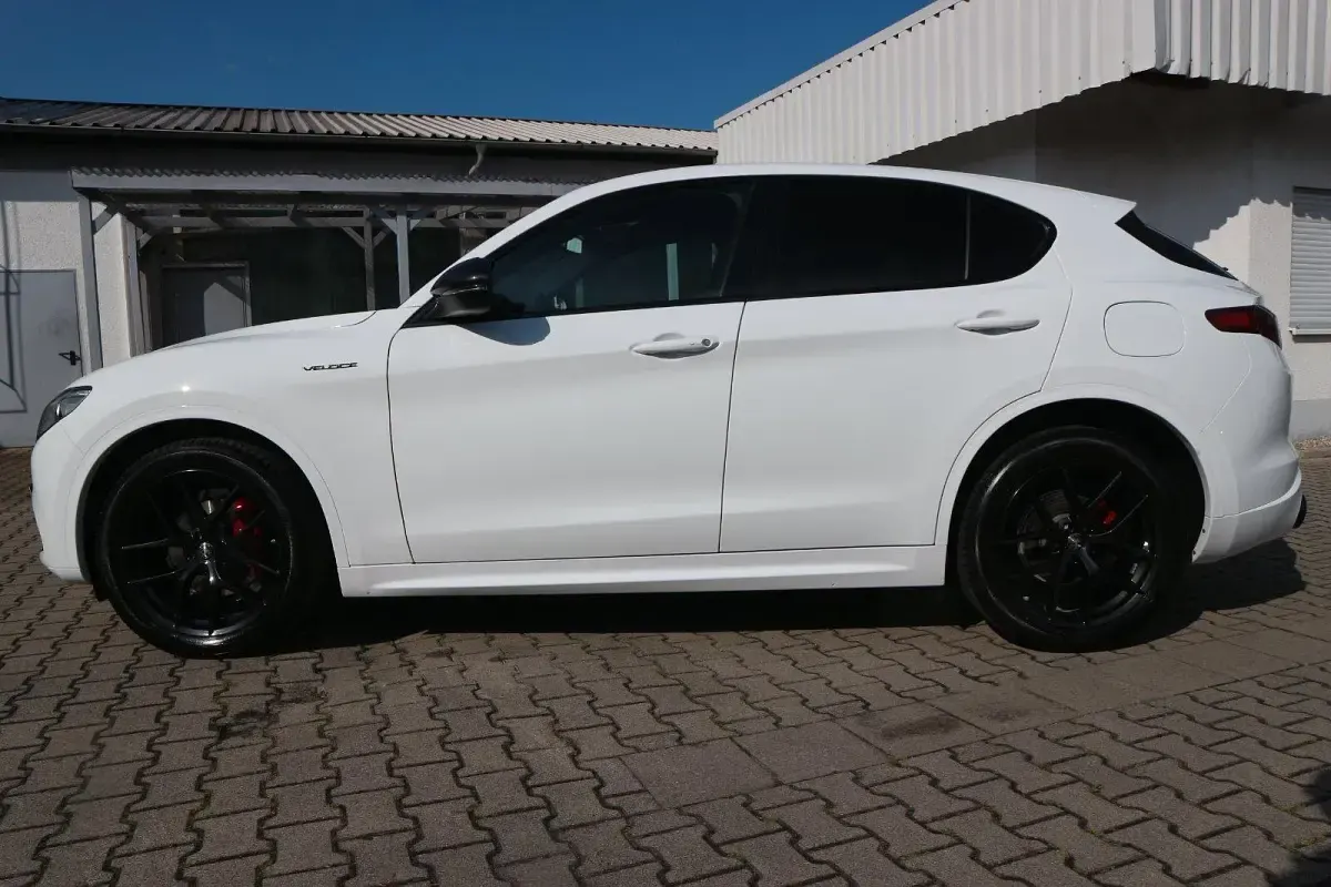 Gebraucht Alfa Romeo Stelvio Veloce 210 PS (154 kW) 2021 Weiß SUV