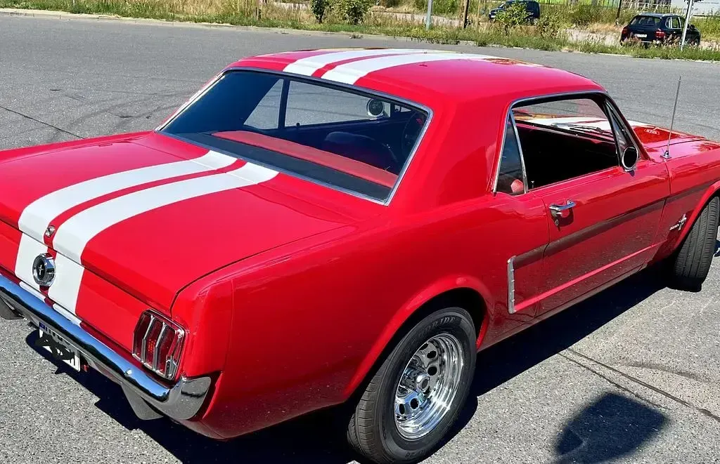 Gebraucht Ford V8 241 PS (177 kW) 1965 Rot Coupé
