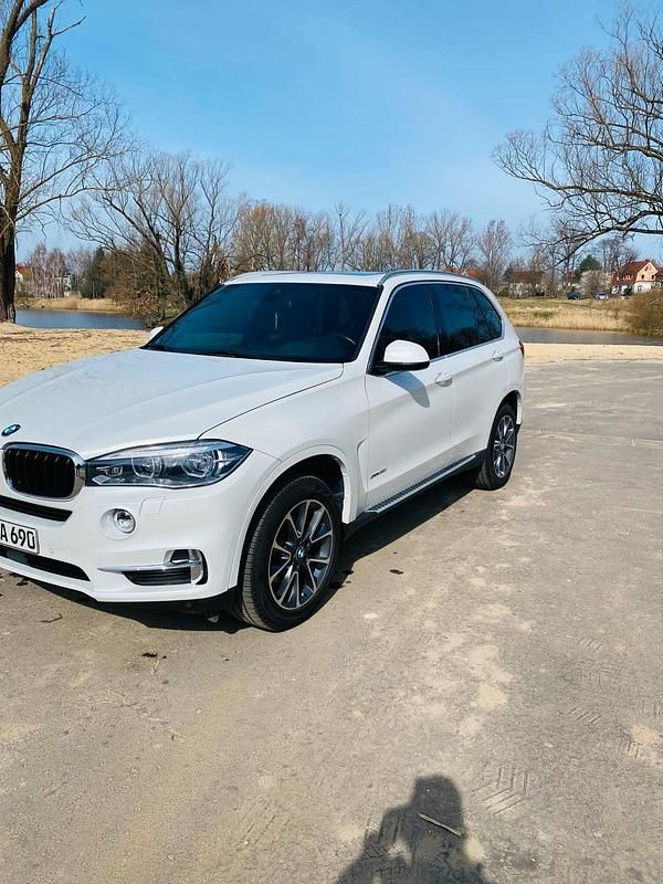Weiß Gebraucht 2017 BMW X5 SUV | 23.900 € (Superpreis) - Bild 1/4