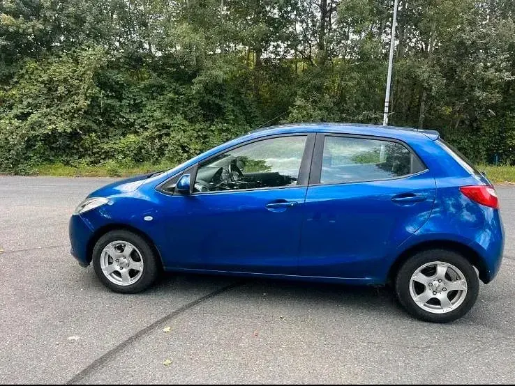 Gebraucht Mazda 2 75 PS (55 kW) 2008 Blau Kleinwagen