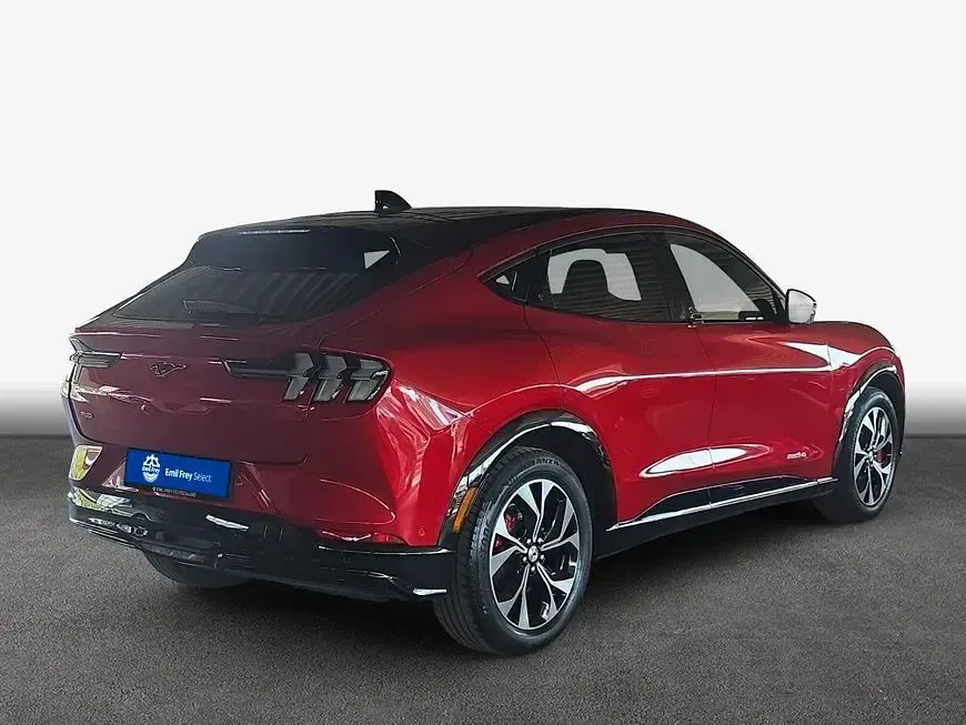 Gebraucht Ford Mustang Mach-E 258 kW (351 PS) 2022 Lucid red metallic SUV