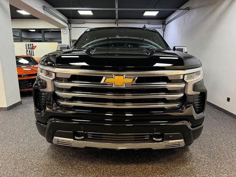 Neu Chevrolet Silverado 309 PS (227 kW) 2026 Schwarz SUV