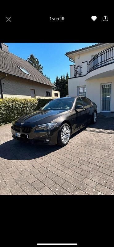 Braun Gebraucht 2014 BMW 530 Comfort Edition Limousine | 17.999 € (Fairer Preis) - Bild 1/4