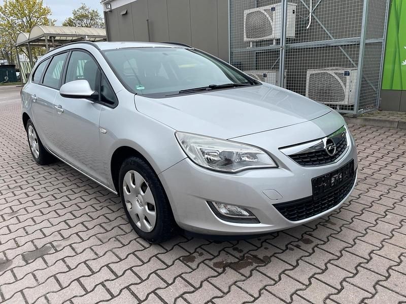 Usata Opel Astra 100 CV (73 kW) 2011 Argento Station wagon