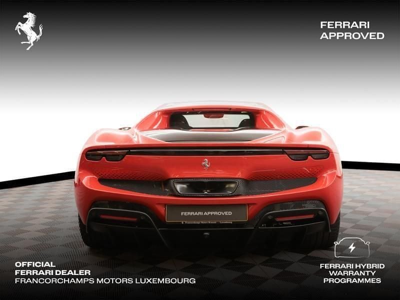 Second-hand Ferrari 296 663 CP (487 kW) 2023 Roșu