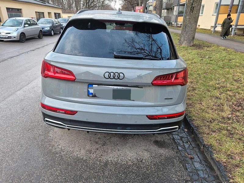 Gebraucht Audi Q5 S-Line 190 PS (139 kW) 2018 Grau SUV