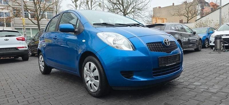 Blau Gebraucht 2006 Toyota Yaris Sol Limousine | 5.499 € (Fairer Preis) - Bild 1/4