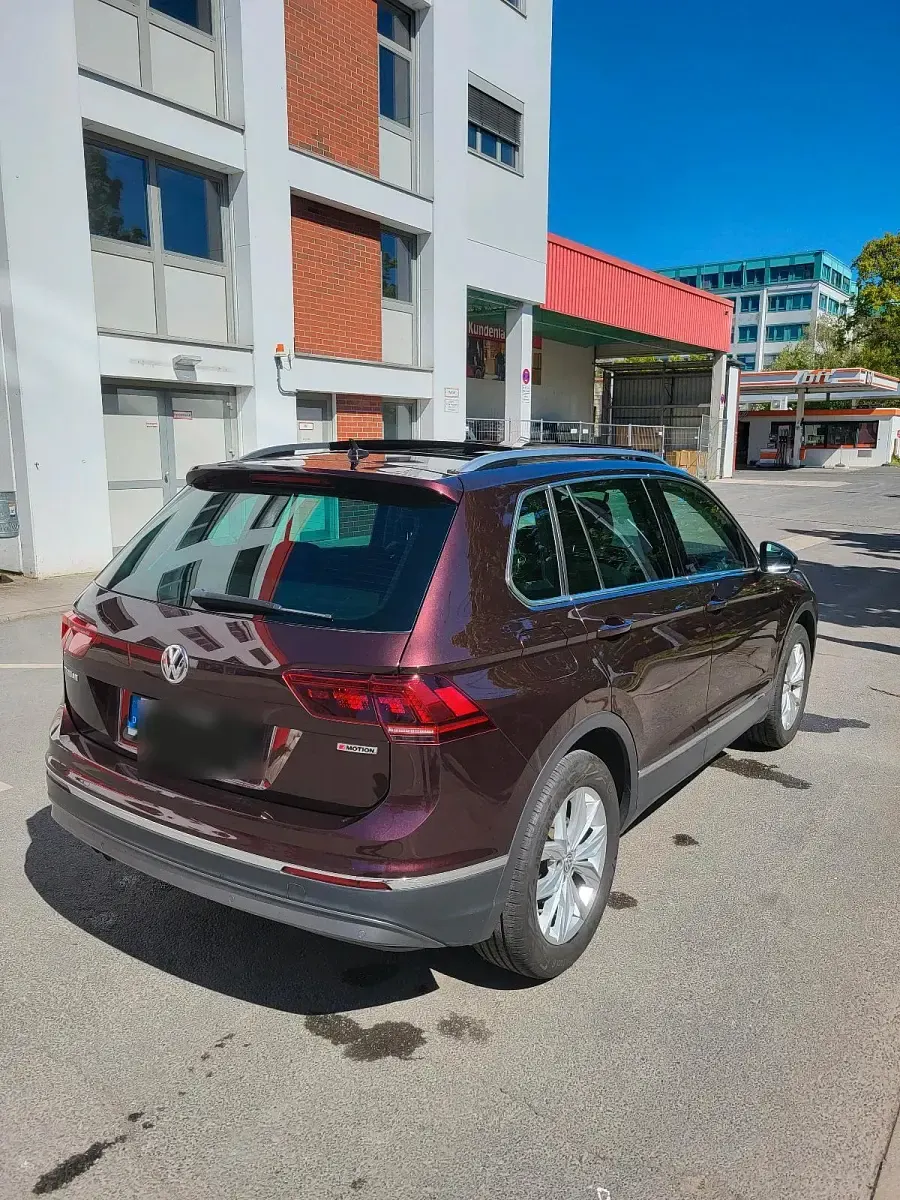 Gebraucht VW Tiguan Highline 150 PS (110 kW) 2019 Rot SUV