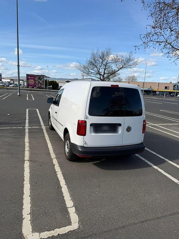 Gebraucht VW Caddy 102 PS (75 kW) 2019 Weiß Van / Kleinbus