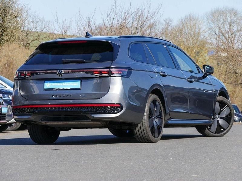Gebraucht VW Passat R-line 272 PS (200 kW) 2025 Diabasgrau metallic Kombi