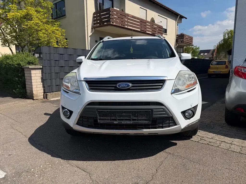 Używany Ford Kuga Trend 136 KM (100 kW) 2009 Biały SUV