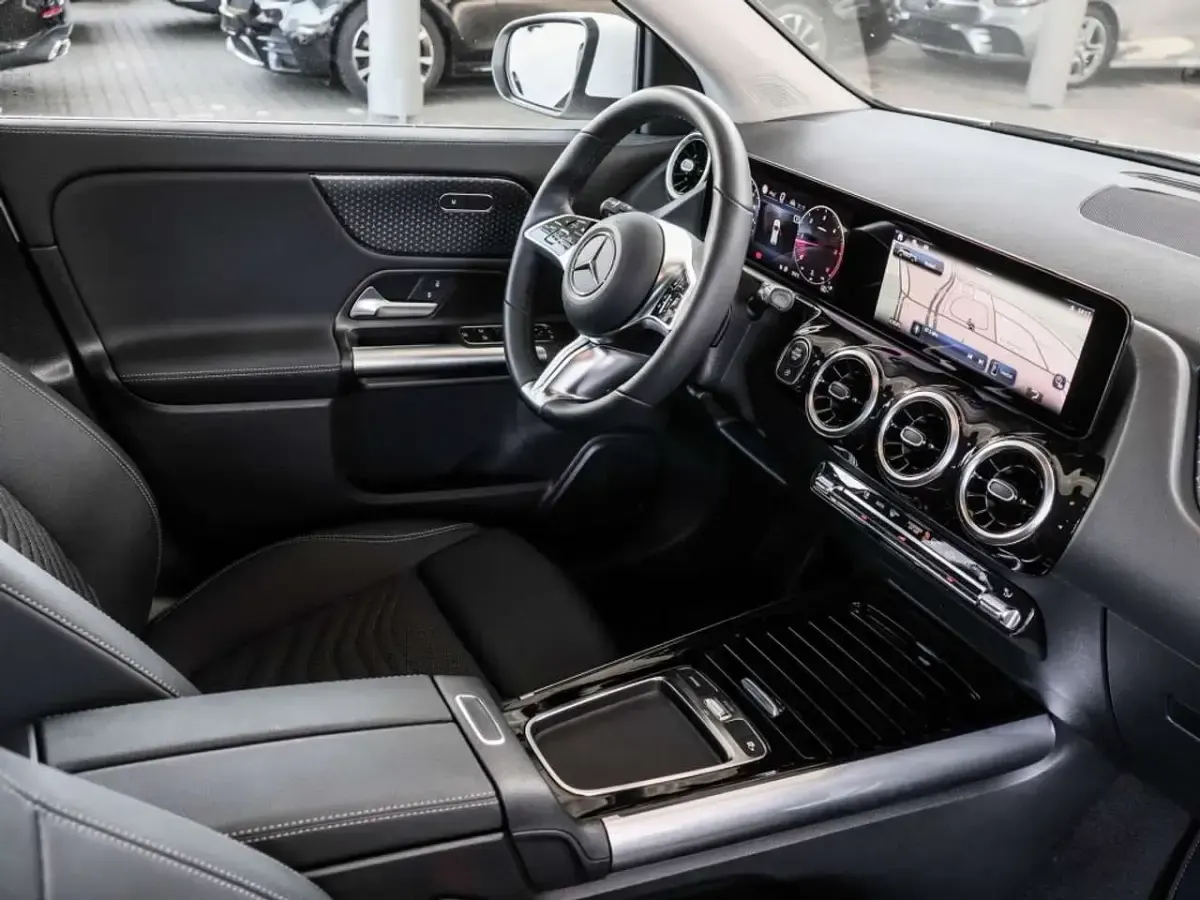 Gebraucht Mercedes GLA220 Progressive 190 PS (139 kW) 2025 Weiss unilack polarweiß SUV