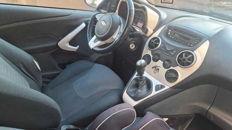 Gebraucht Ford Ka Trend 75 PS (55 kW) 2010 Kleinwagen