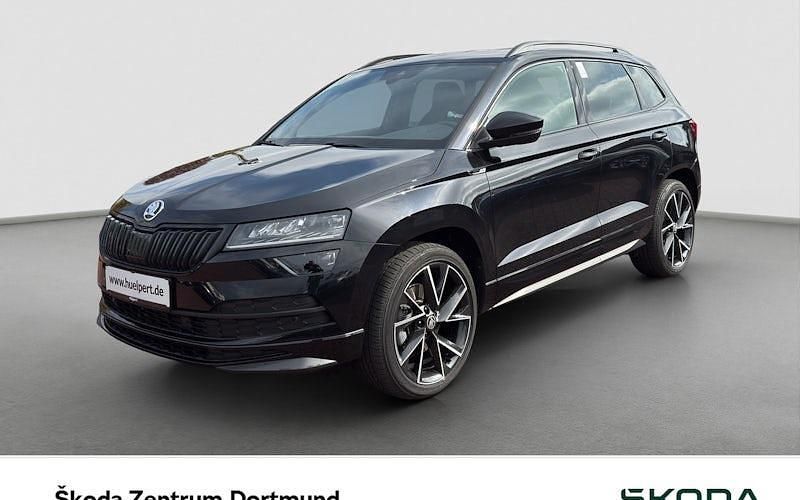 Schwarz Gebraucht 2021 Skoda Karoq SportLine SUV | 31.393 € (Fairer Preis) - Bild 1/4