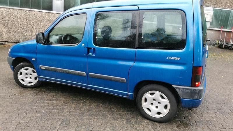 Blau Gebraucht 2000 Citroën Berlingo Van / Kleinbus | 1.500 € (Fairer Preis) - Bild 1/4