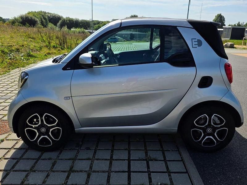Gebraucht Smart ForTwo Electric Drive 41 kW (56 PS) 2018 Silber Cabrio