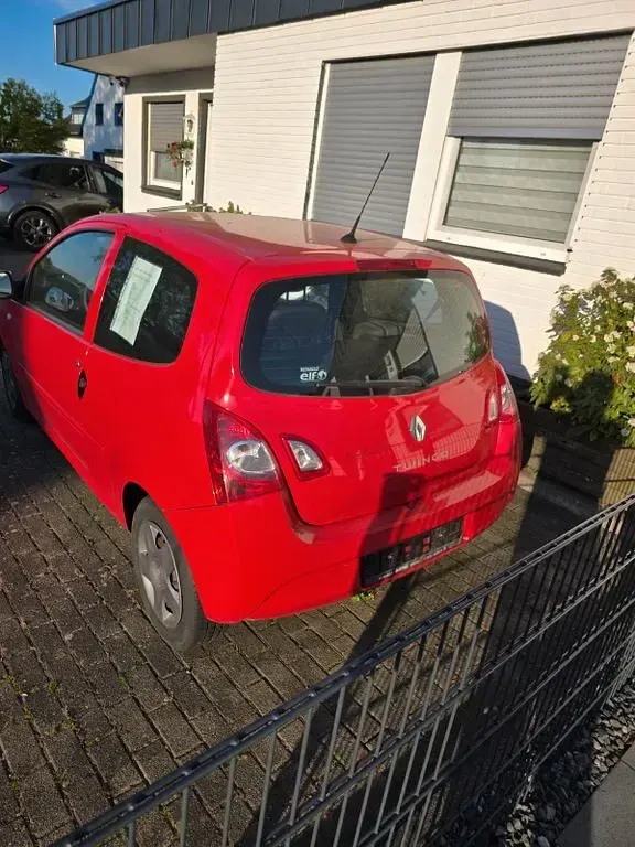 Gebraucht Renault Twingo 75 PS (55 kW) 2012 Rot Kleinwagen