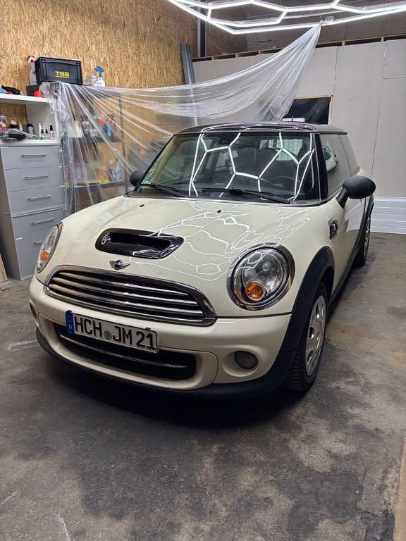 Gebraucht Mini Cooper 122 PS (89 kW) 2010 Weiß Kleinwagen
