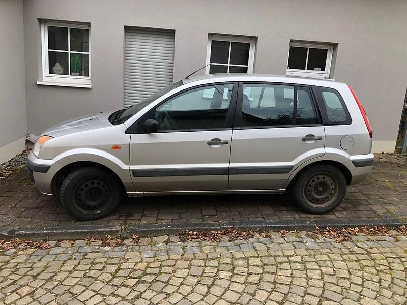 Gebraucht Ford Fusion 80 PS (58 kW) 2007 Silber Kleinwagen