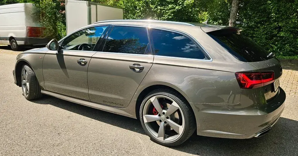 Używany Audi A6 Ambiente 333 KM (244 kW) 2015 Szary Kombi
