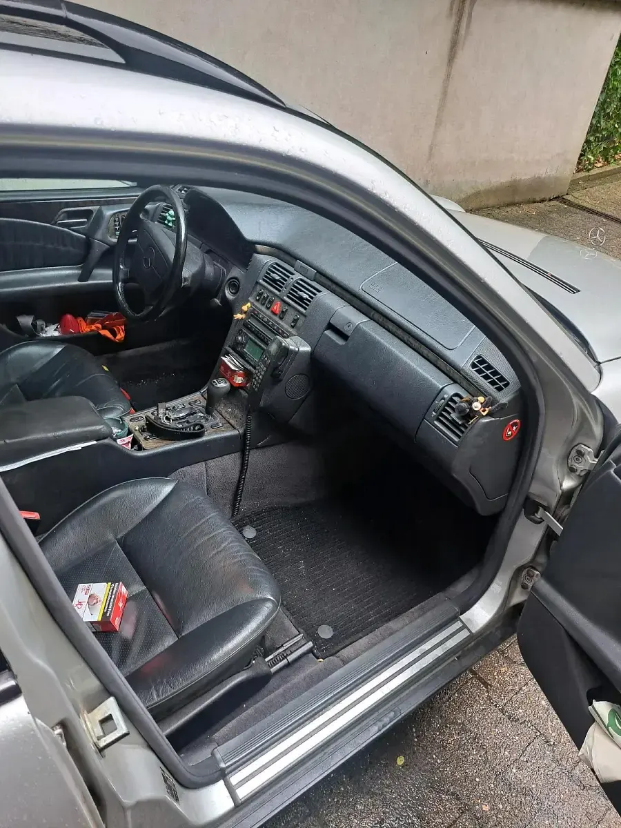 Gebraucht Mercedes E430 270 PS (198 kW) 1997 Silber Kombi