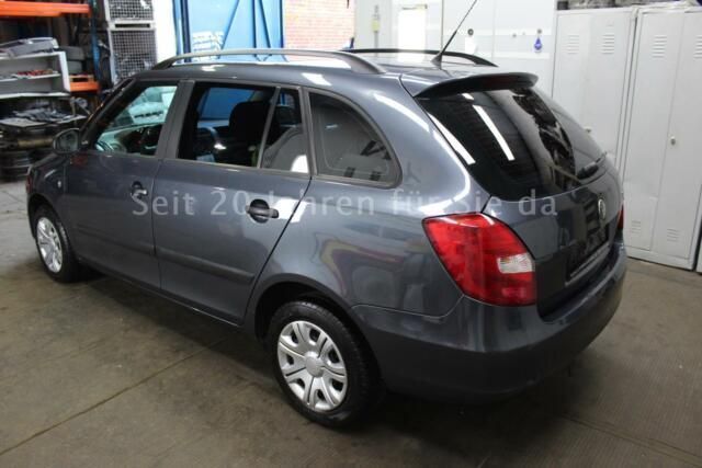 Gebraucht Skoda Fabia Cool Edition 80 PS (58 kW) 2009 Grau metallic Kleinwagen