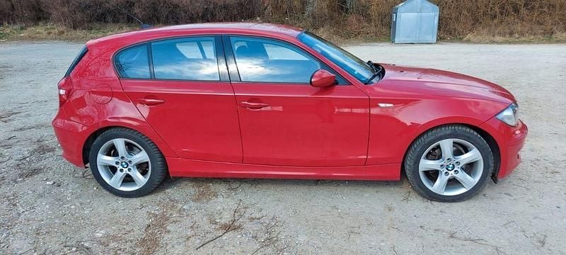 Gebraucht BMW 116 122 PS (89 kW) 2008 Rot Kleinwagen