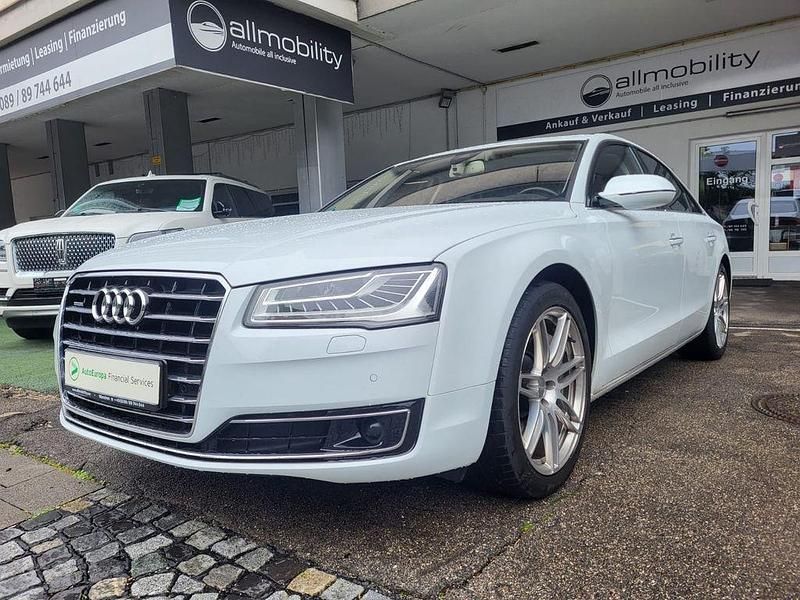 Weiß Gebraucht 2017 Audi A8 Limousine | 38.500 € (Superpreis) - Bild 1/4