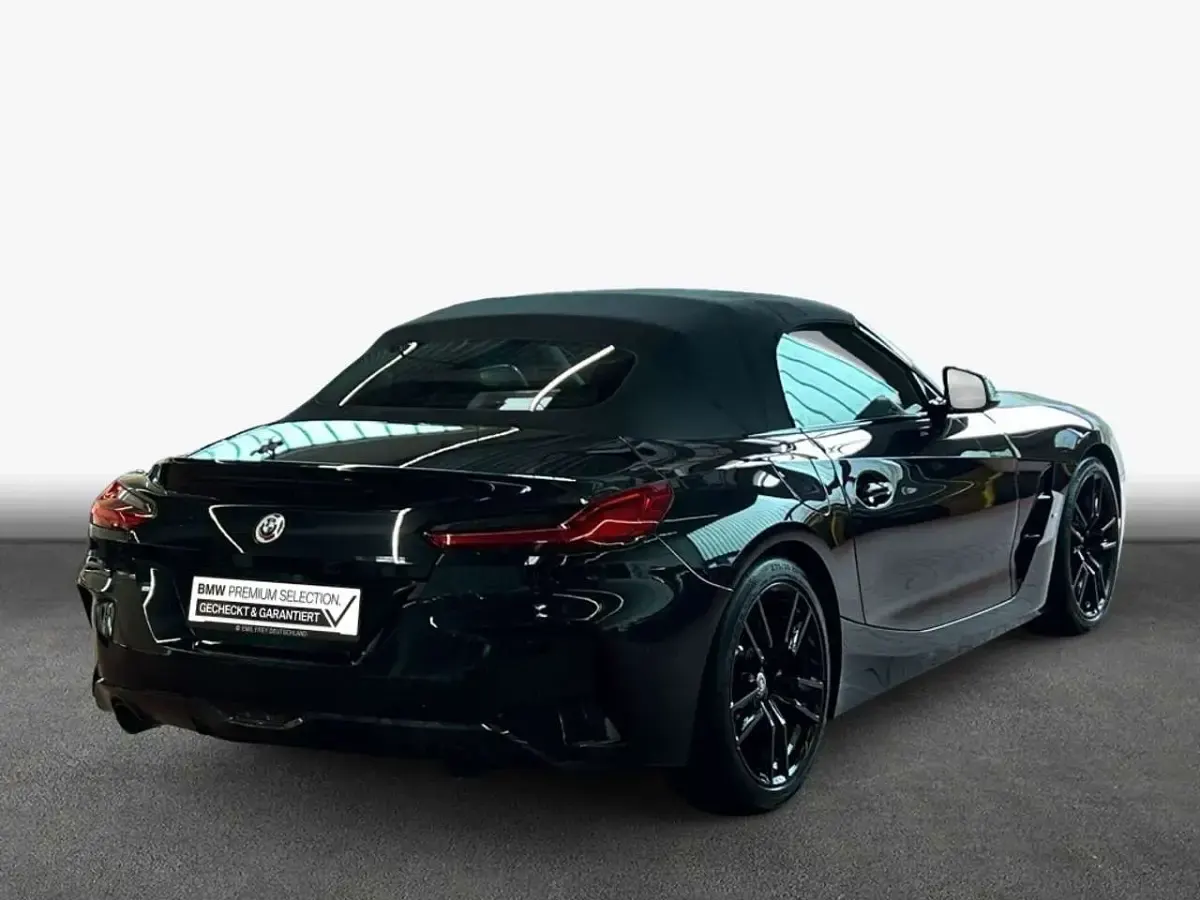 Gebraucht BMW Z4 M Sport 197 PS (144 kW) 2022 Schwarz Cabrio
