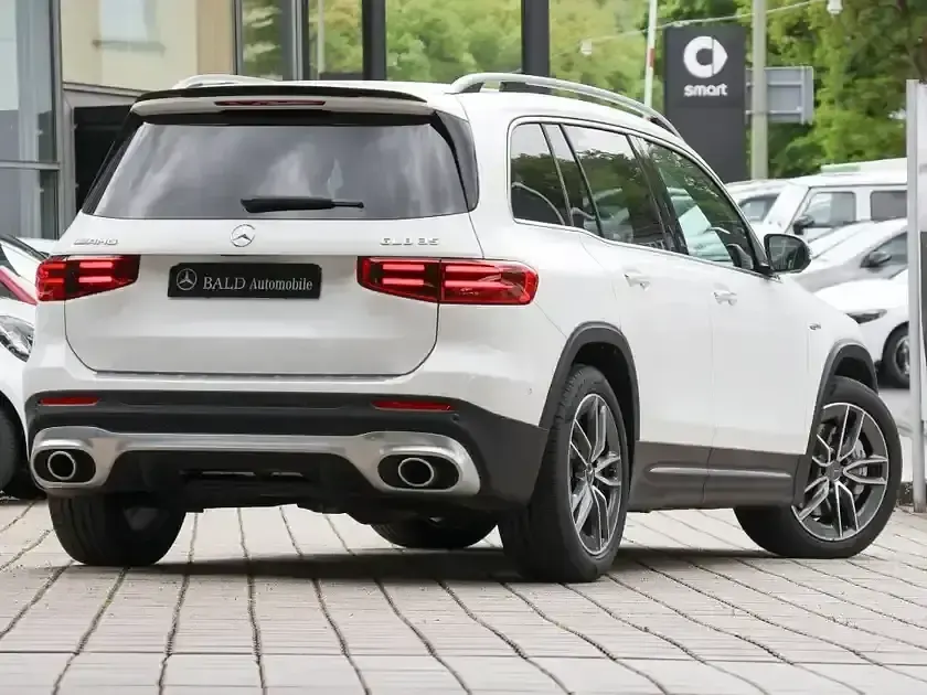 Gebraucht Mercedes GLB35 AMG 306 PS (225 kW) 2025 Weiss unilack polarweiß SUV