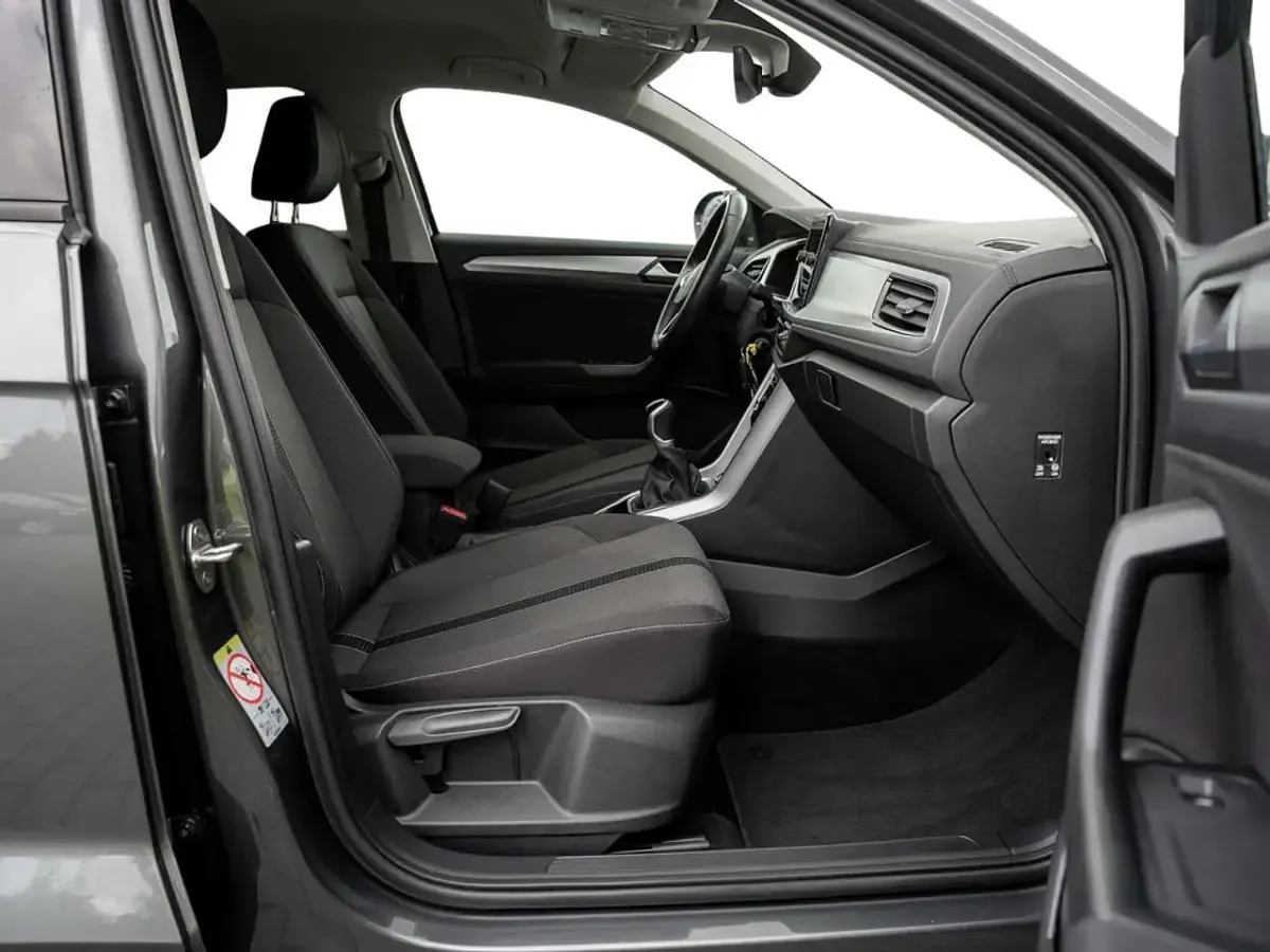 Gebraucht VW T-Roc Life 110 PS (80 kW) 2023 Grau SUV