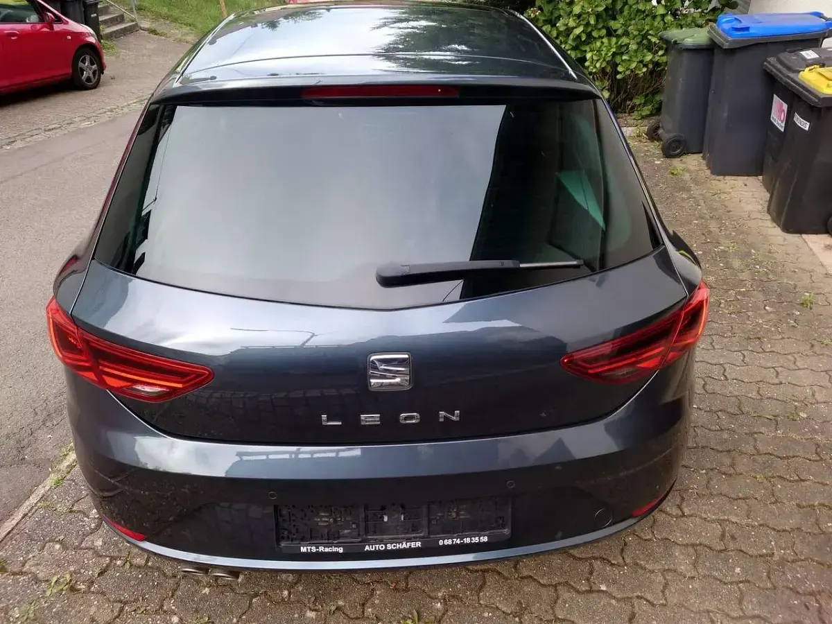 Gebraucht Seat Leon XCELLENCE 174 PS (127 kW) 2018 Grau Limousine