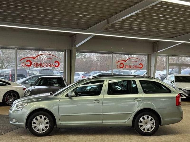 Gebraucht Skoda Octavia 80 PS (58 kW) 2010 Grün Kombi