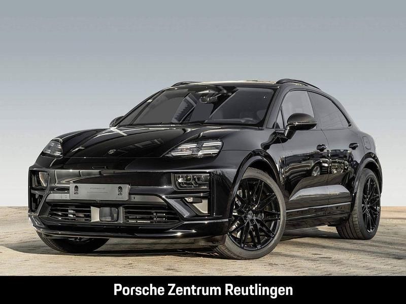 Tiefschwarzmetallic Gebraucht 2025 Porsche Macan Turbo SUV | 133.700 € (Etwas zu teuer) - Bild 1/4